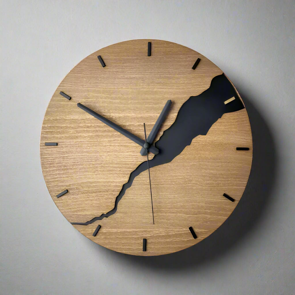 The Cracking Clock