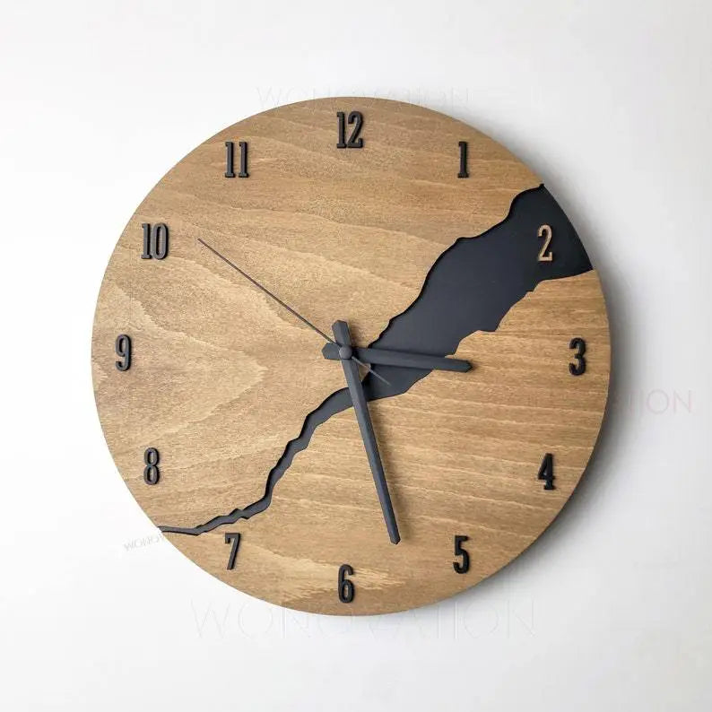 The Cracking Clock